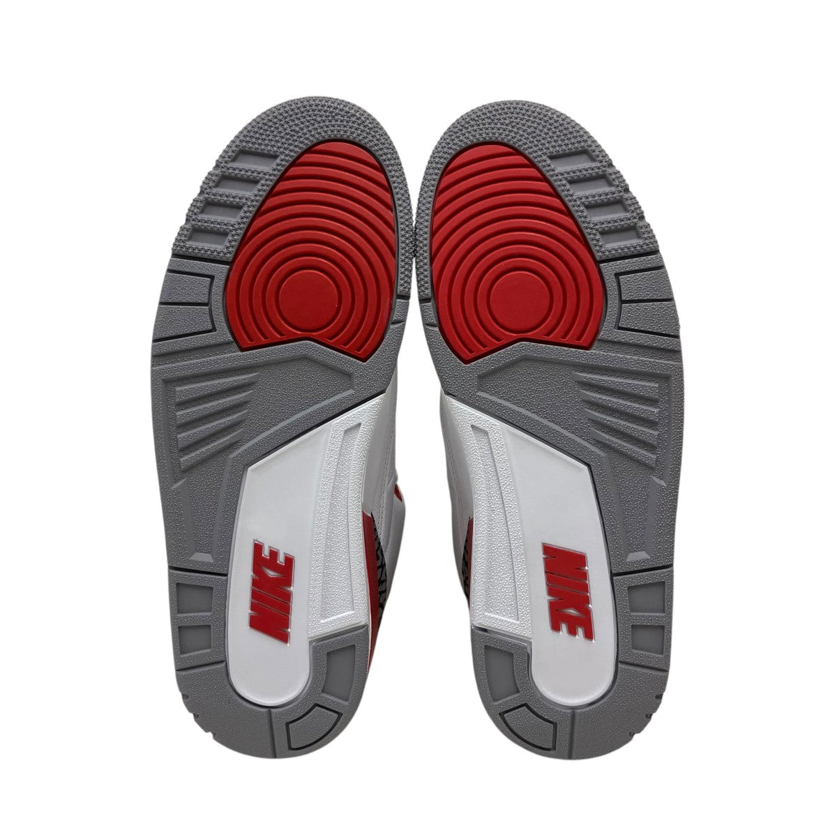 AIR JORDAN 3 RETRO ハイカットスニーカー