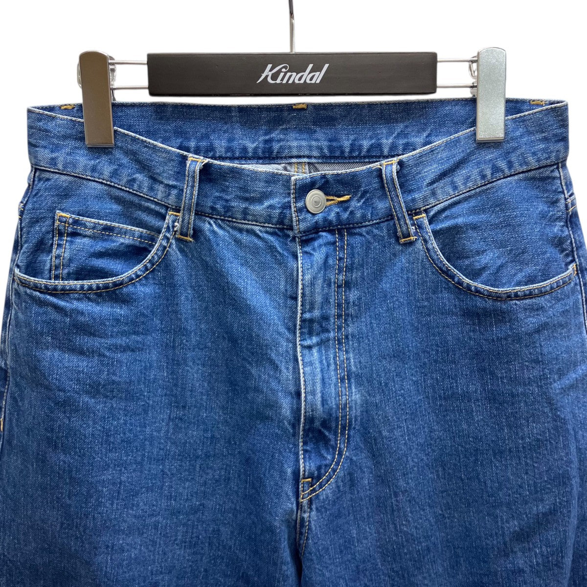 デニムパンツ