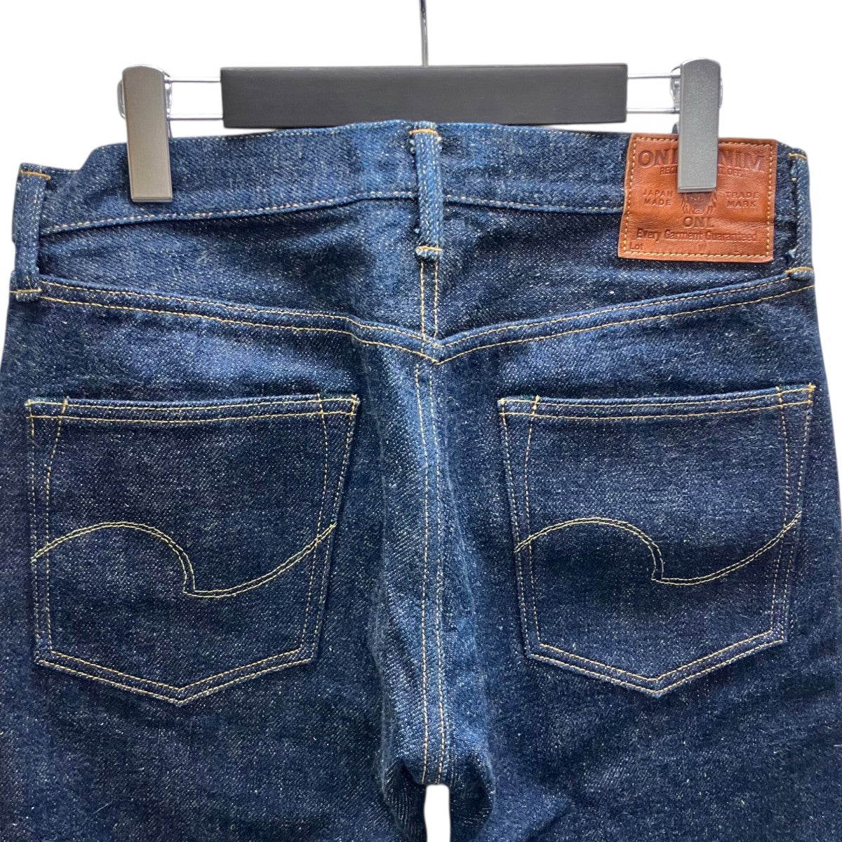 デニムパンツ