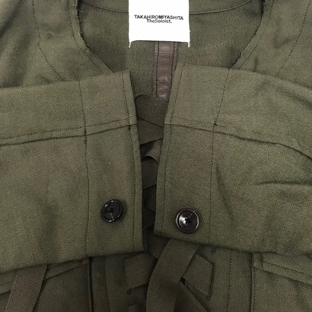 cutoff collar lace up shirt jacket． カットオフカラーレースアップジャケット