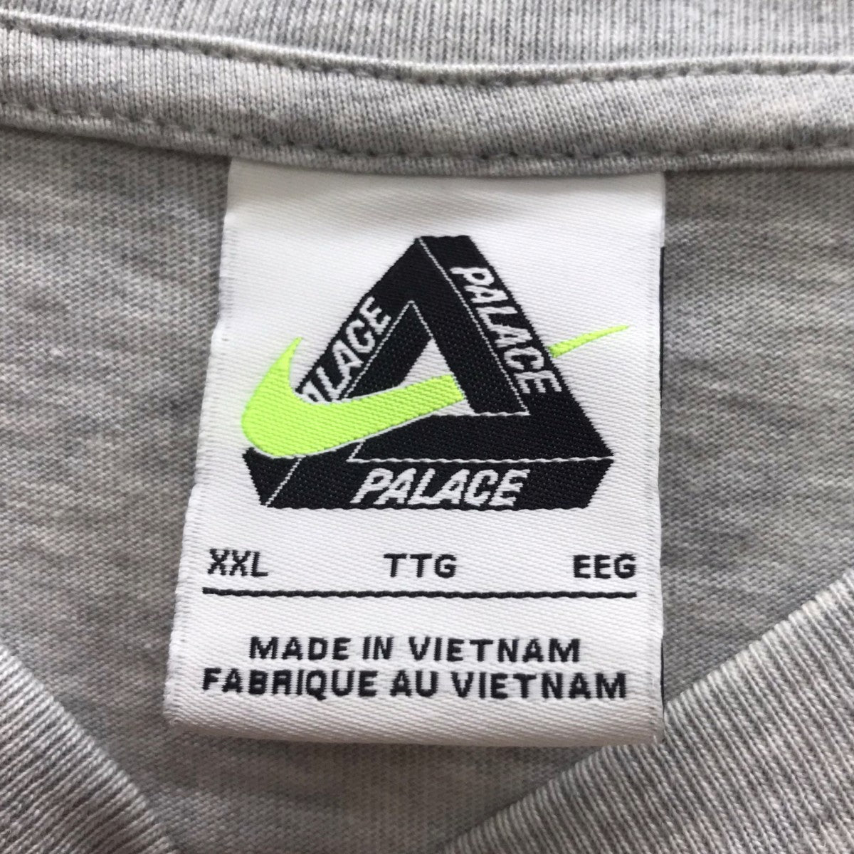 TRI SWOOSH T-SHIRTロゴTシャツ