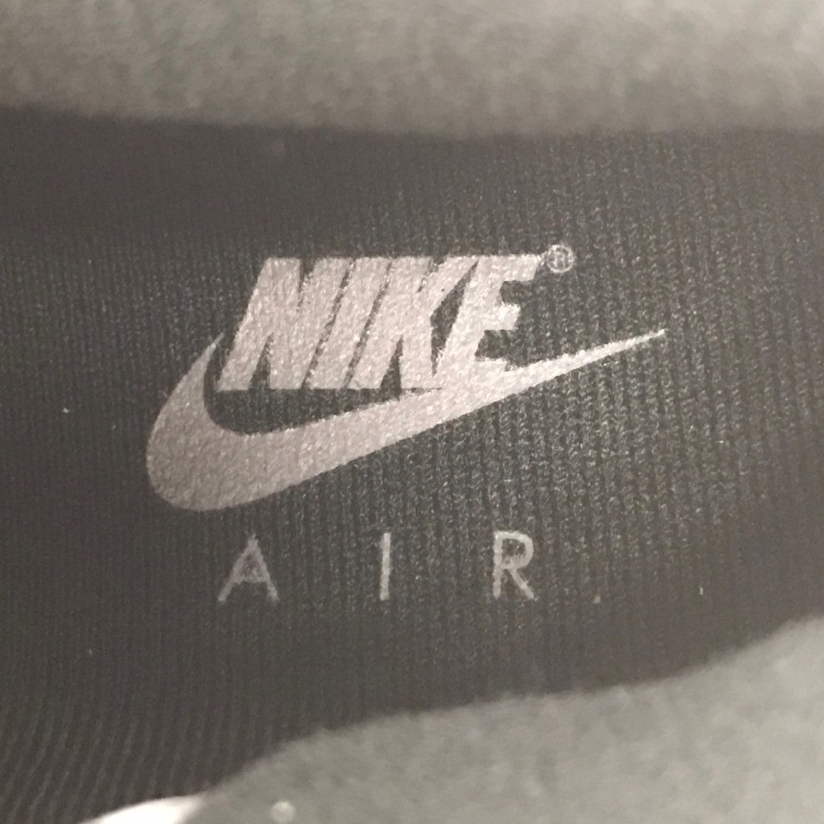 AIR JORDAN 4 RETRO BLACK ローカットスニーカー