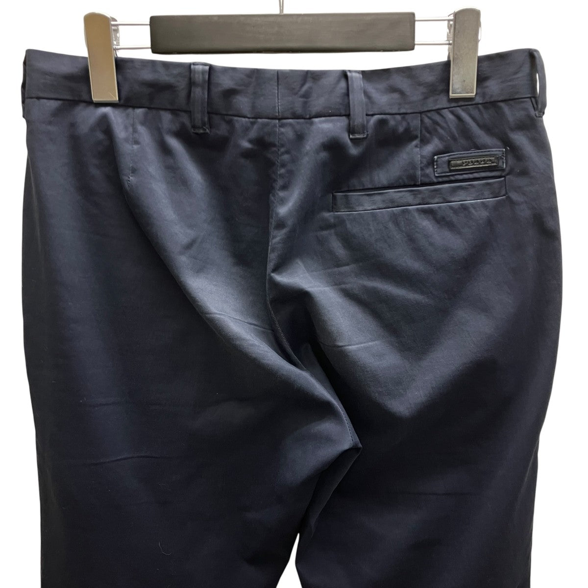 裾ジップパンツ