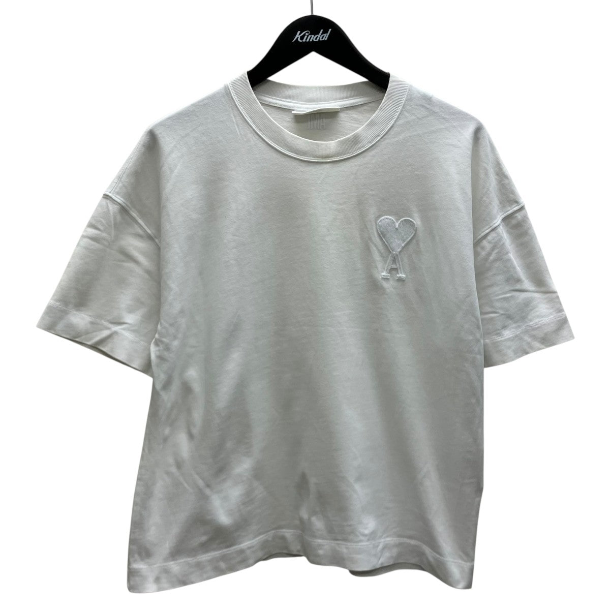 胸ロゴTシャツ