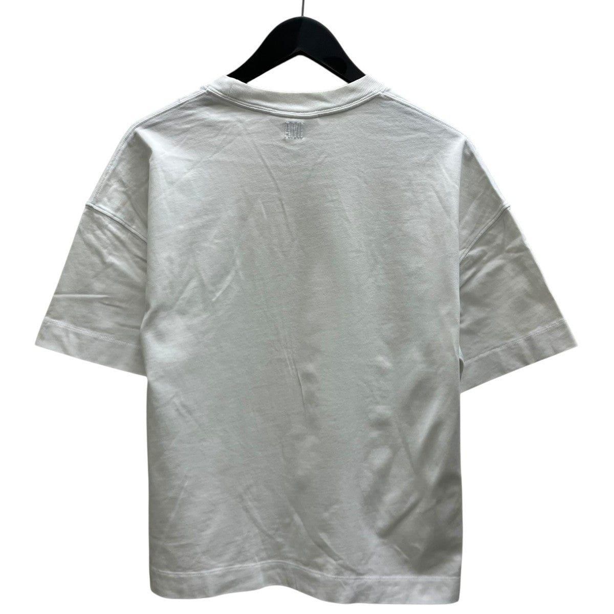 胸ロゴTシャツ