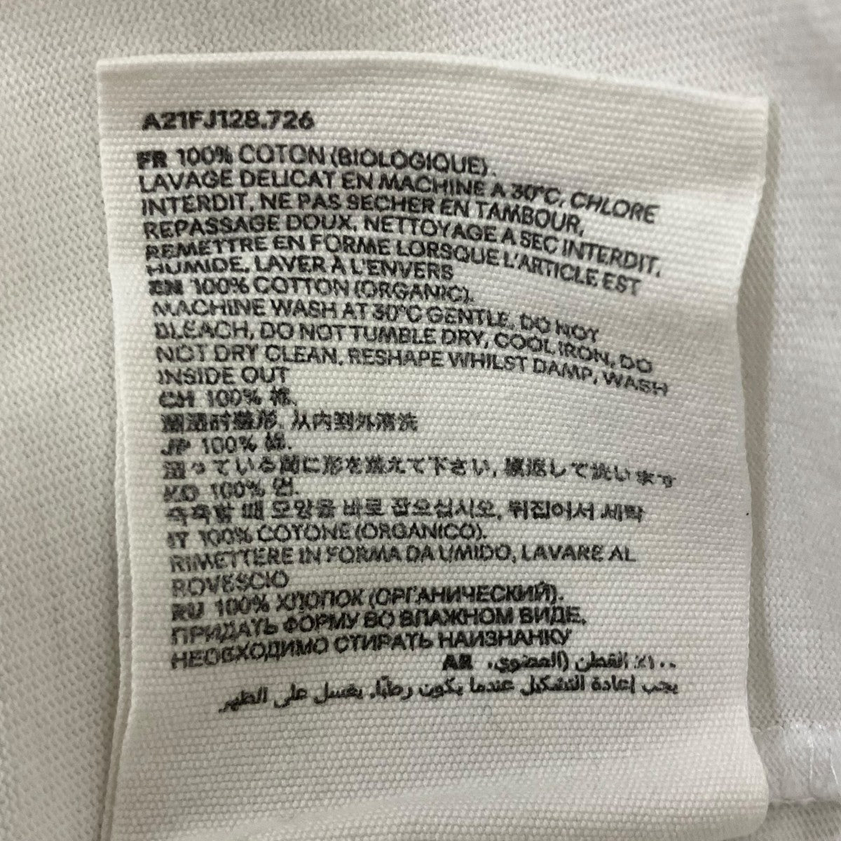 胸ロゴTシャツ