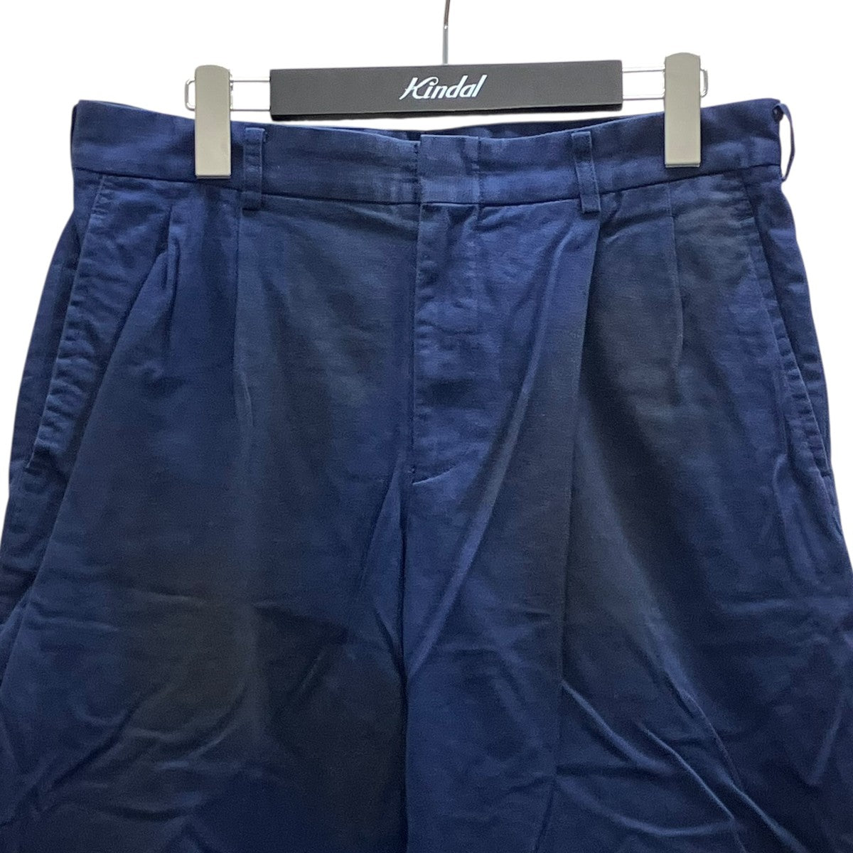 タックパンツ
