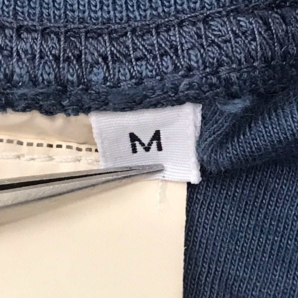刺繍ロゴパッチ スリムフィット ガーメントダイスウェットパンツ