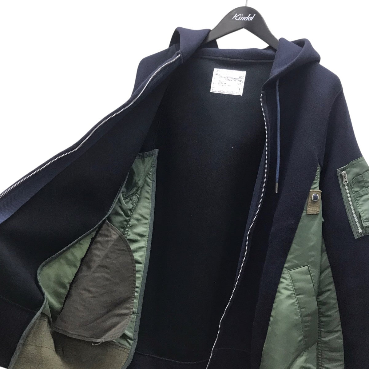 ジップパーカー