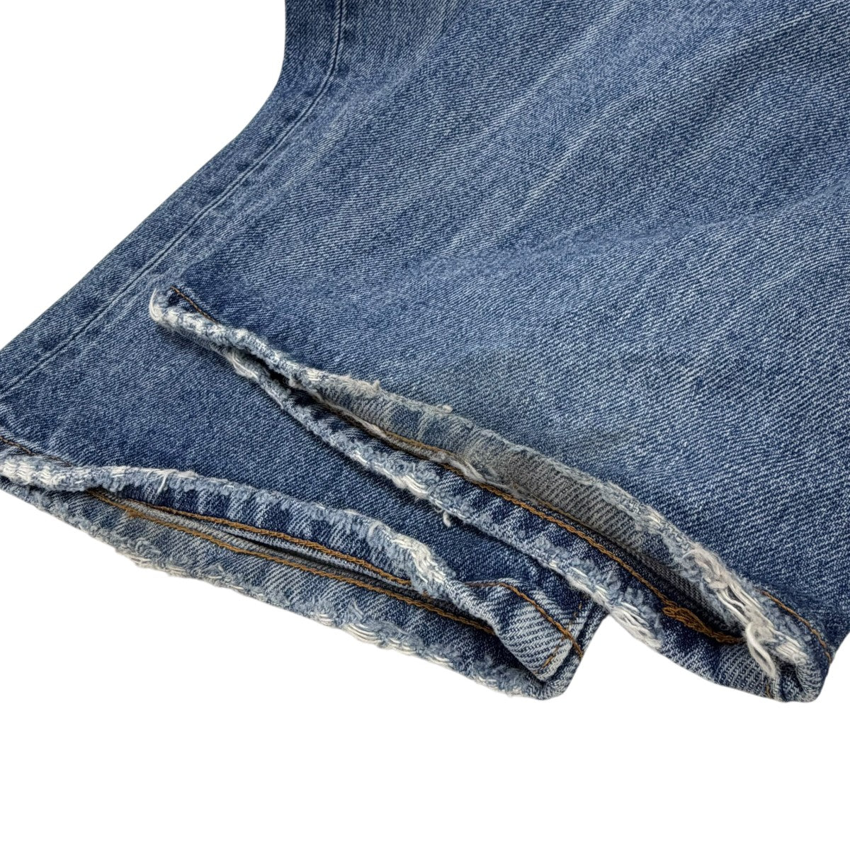 Distressed Loose Fit Selvedgeデニムパンツ