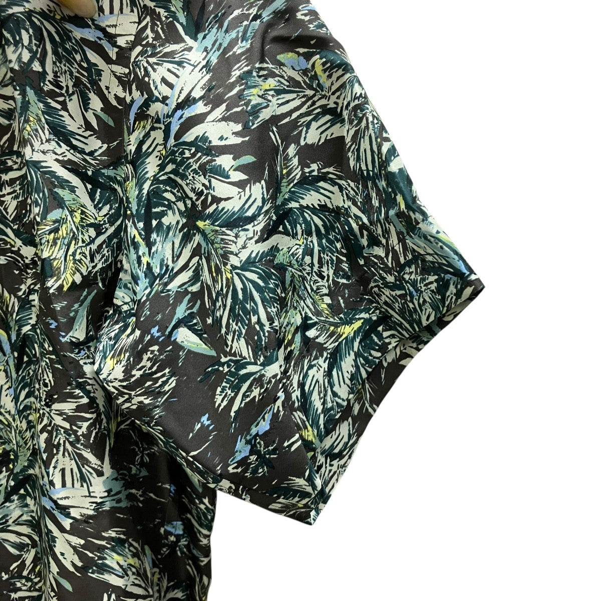 PRINTED AIRY SILK HALFーSLEEVED SHIRT 半袖シャツ
