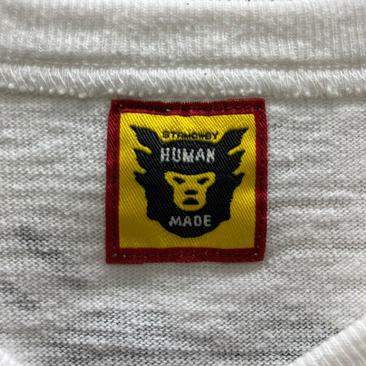 シロクマプリントTシャツ