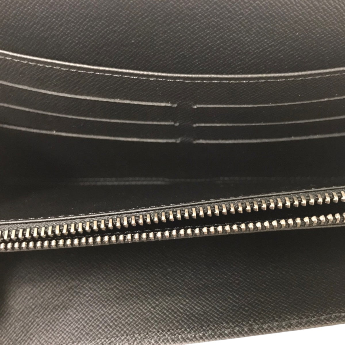 モノグラムエクスリプス ジッピーオーガナイザー 長財布