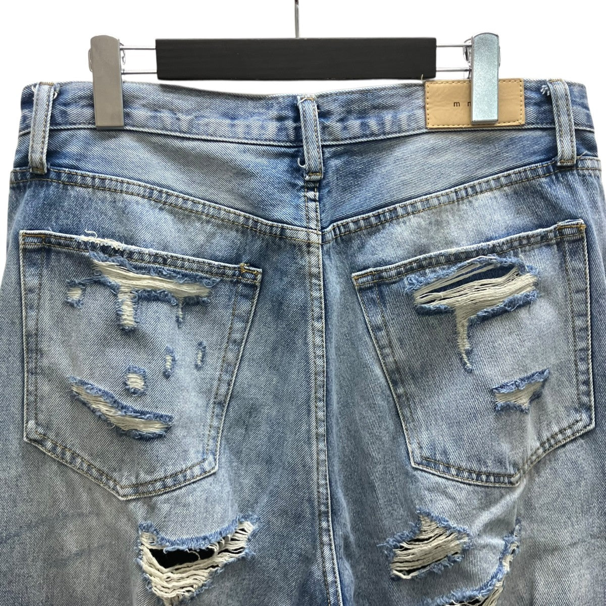 ダメージ加工デニムパンツ