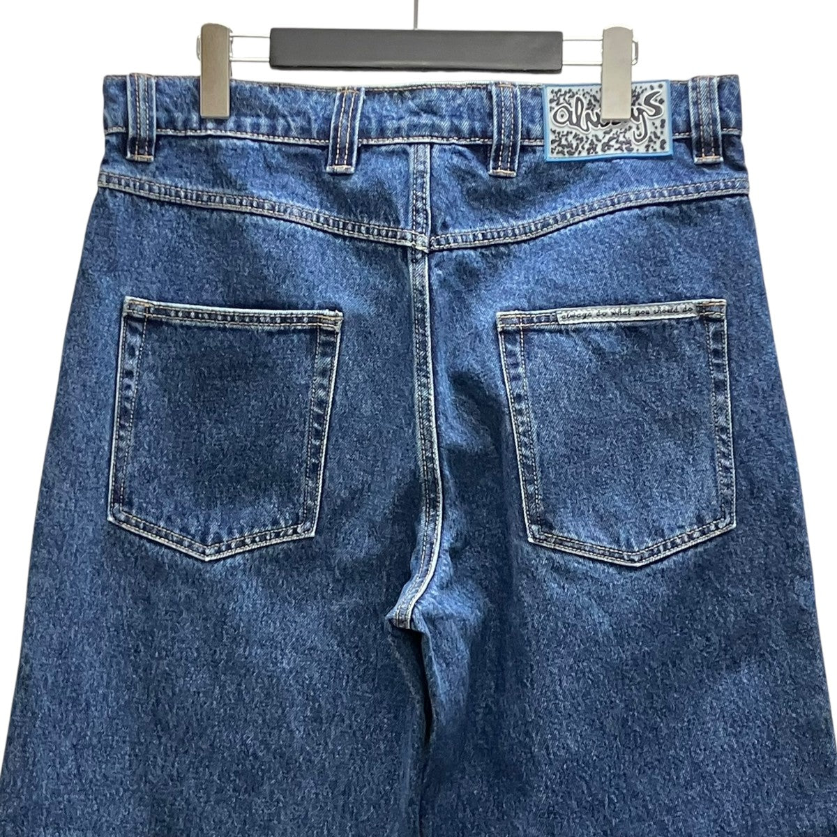 デニムパンツ