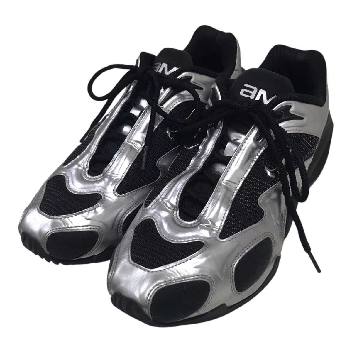 NIKE WMNS AIR MAX MUSE BLACK METALLIC SILVER ローカットスニーカー