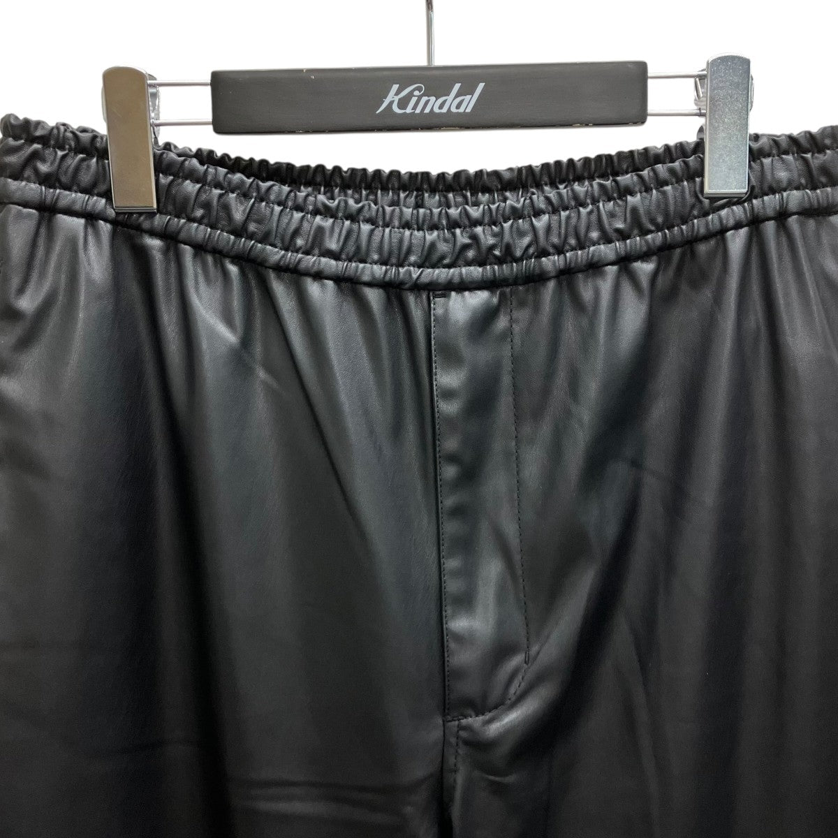 TECH SYNTHETIC SKIN WINDBREAKER PANTS フェイクレザーパンツ