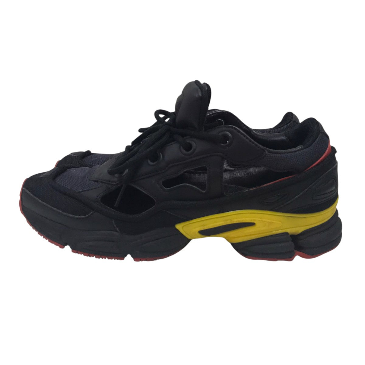 Ozweego Replicant Belgium Core Black Night Greyローカットスニーカー