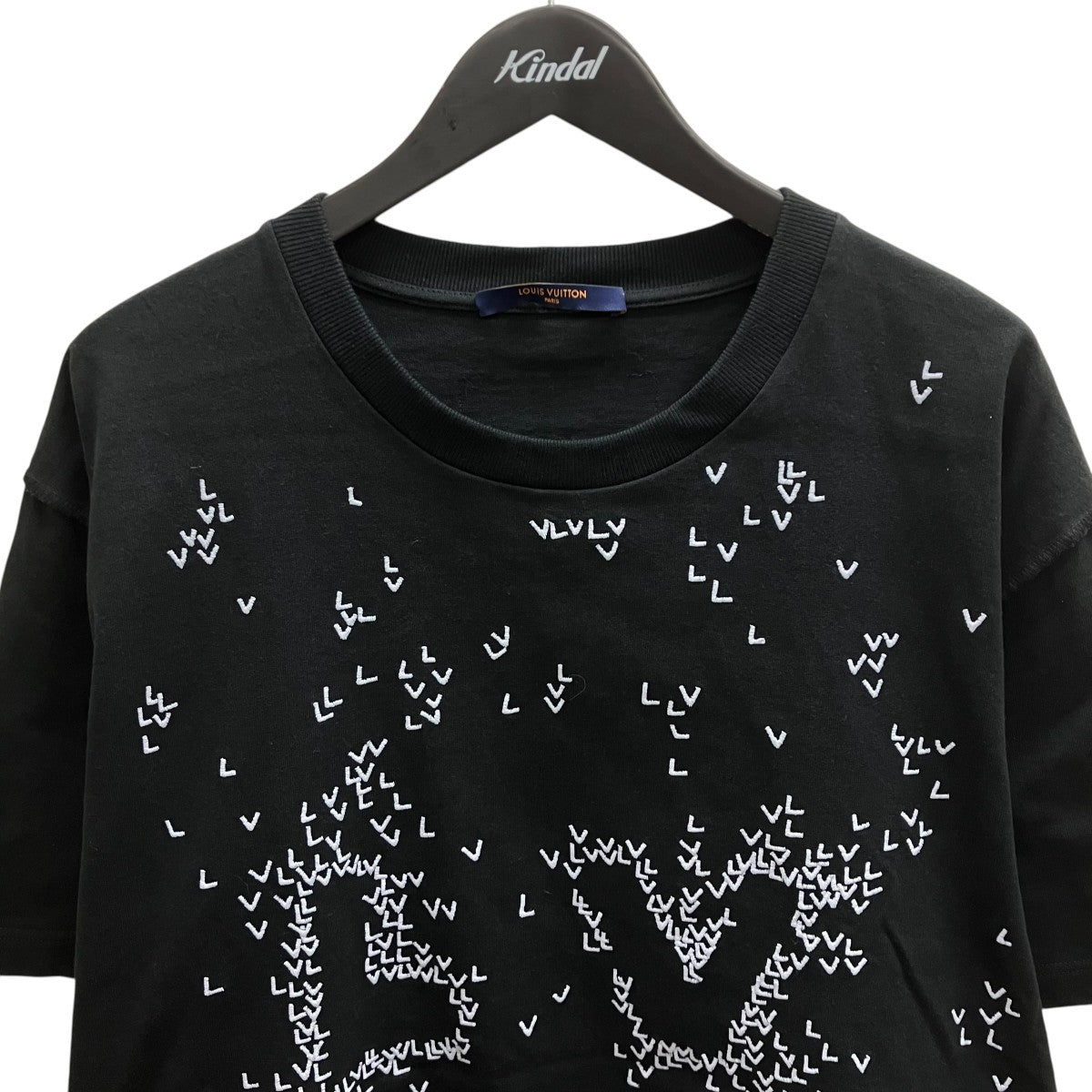 ロゴ刺繍tシャツ