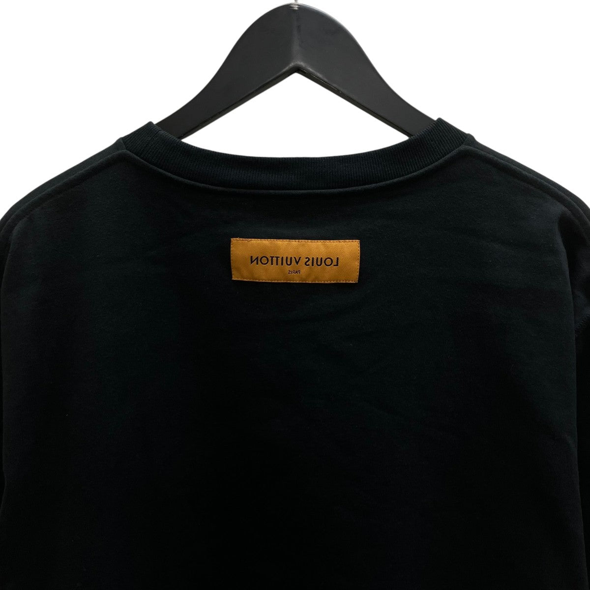 ロゴ刺繍tシャツ