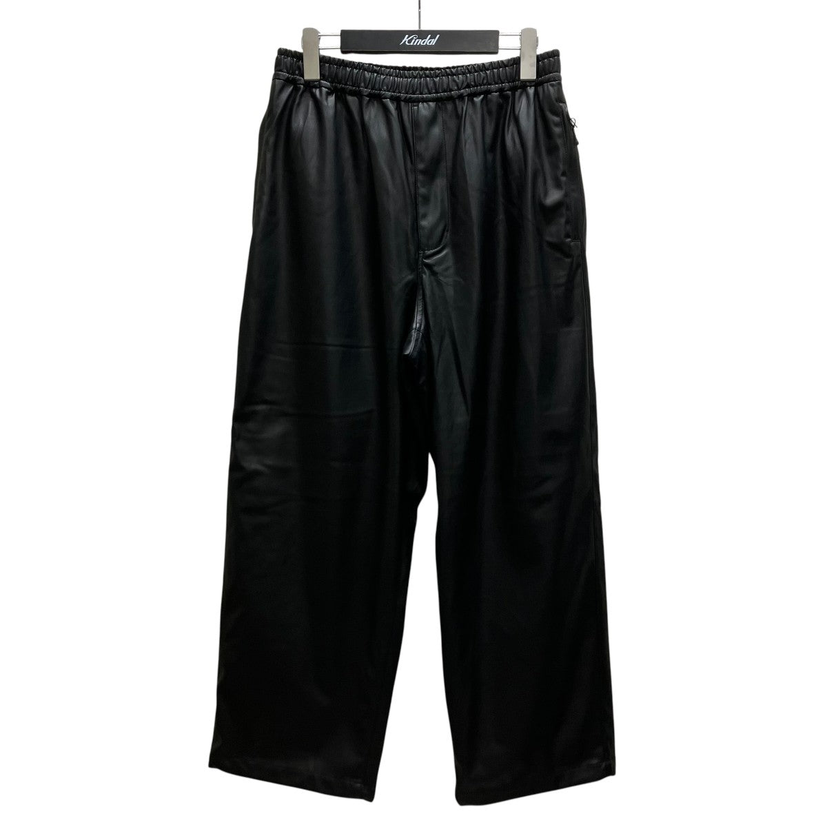 DAIWA PIER39 TECH SYNTHETIC SKIN WINDBREAKER PANTS フェイクレザーパンツ