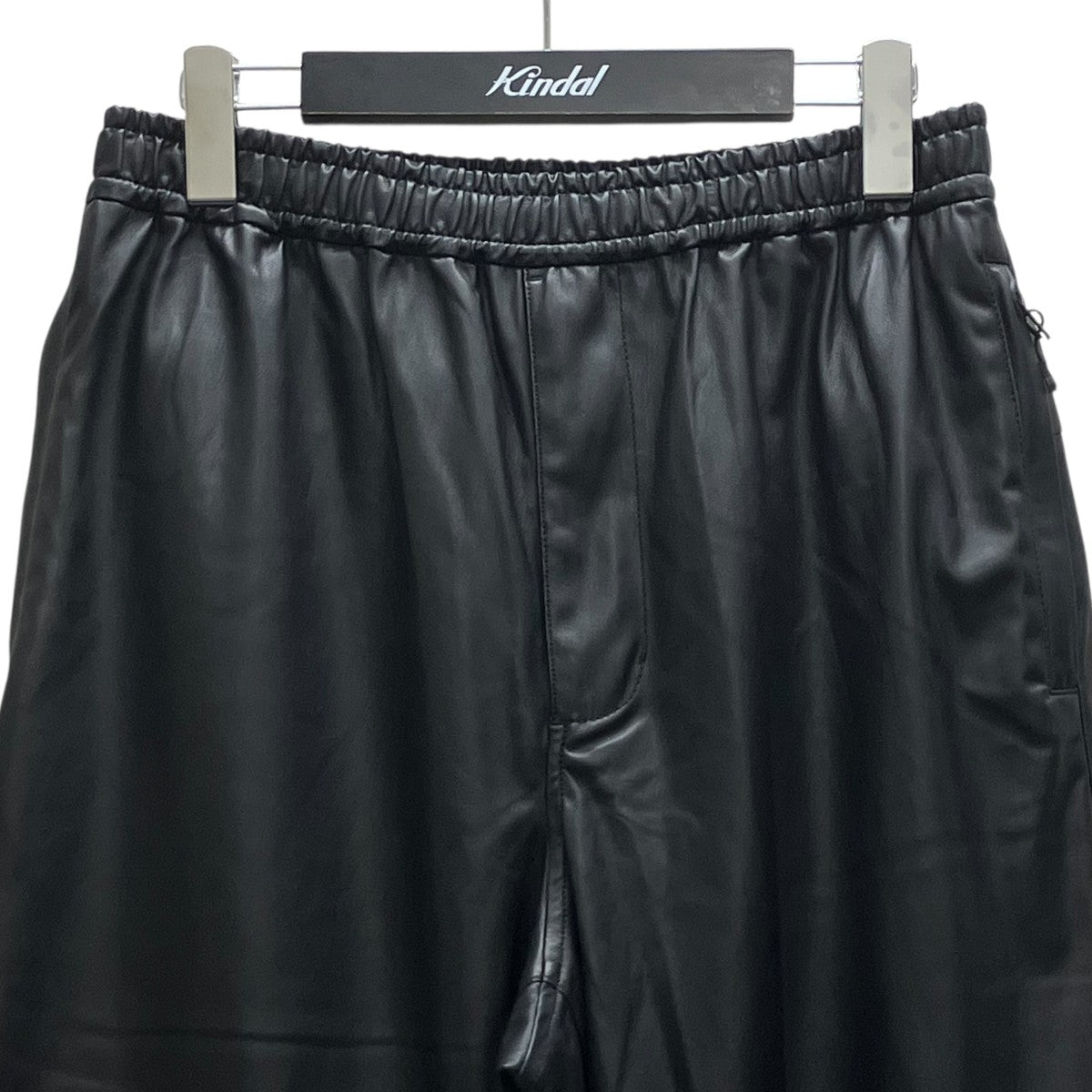 TECH SYNTHETIC SKIN WINDBREAKER PANTS フェイクレザーパンツ