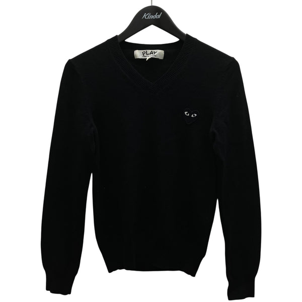 PLAY COMME des GARCONS(プレイコムデギャルソン) Vネックニット AZ