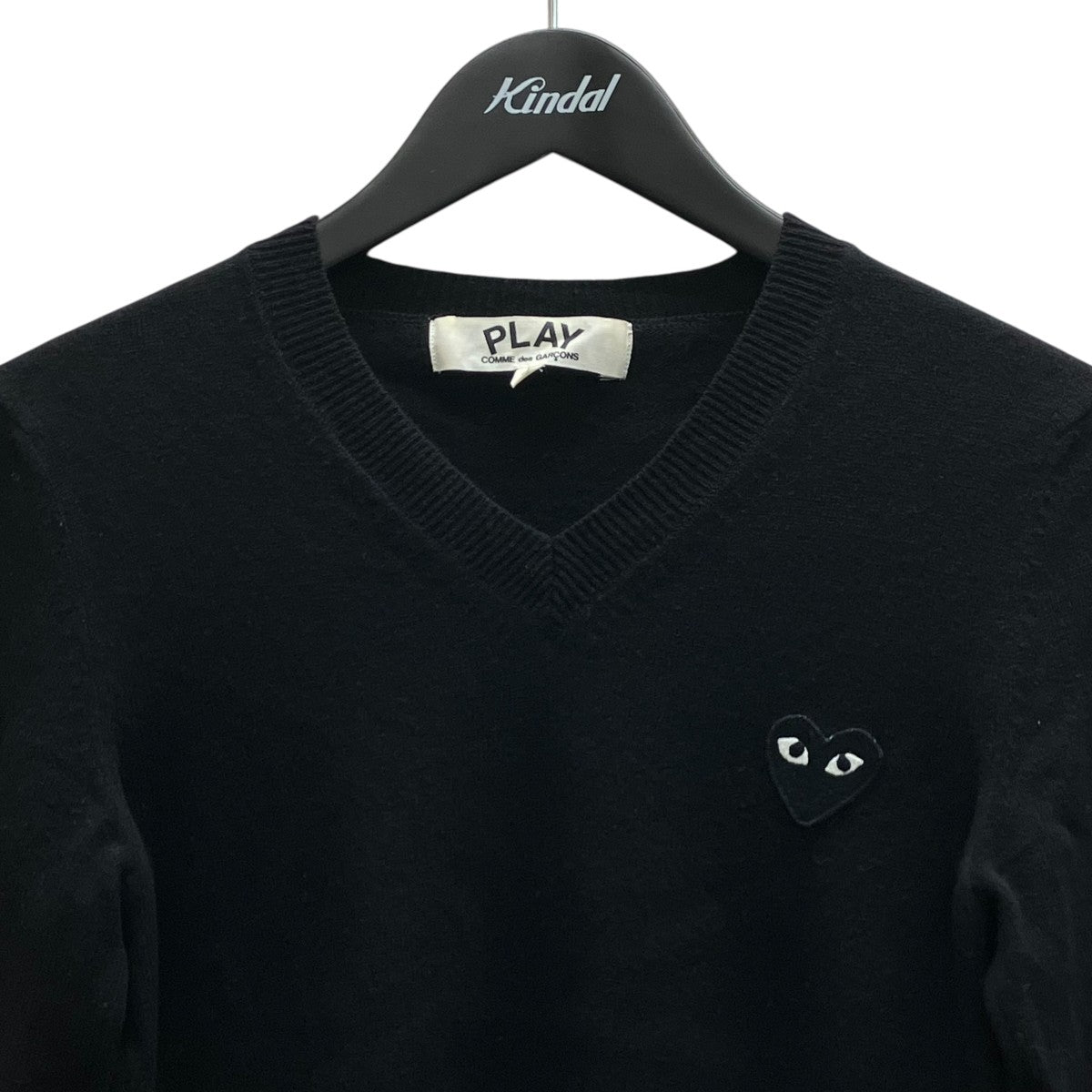 PLAY COMME des GARCONS(プレイコムデギャルソン) Vネックニット AZ