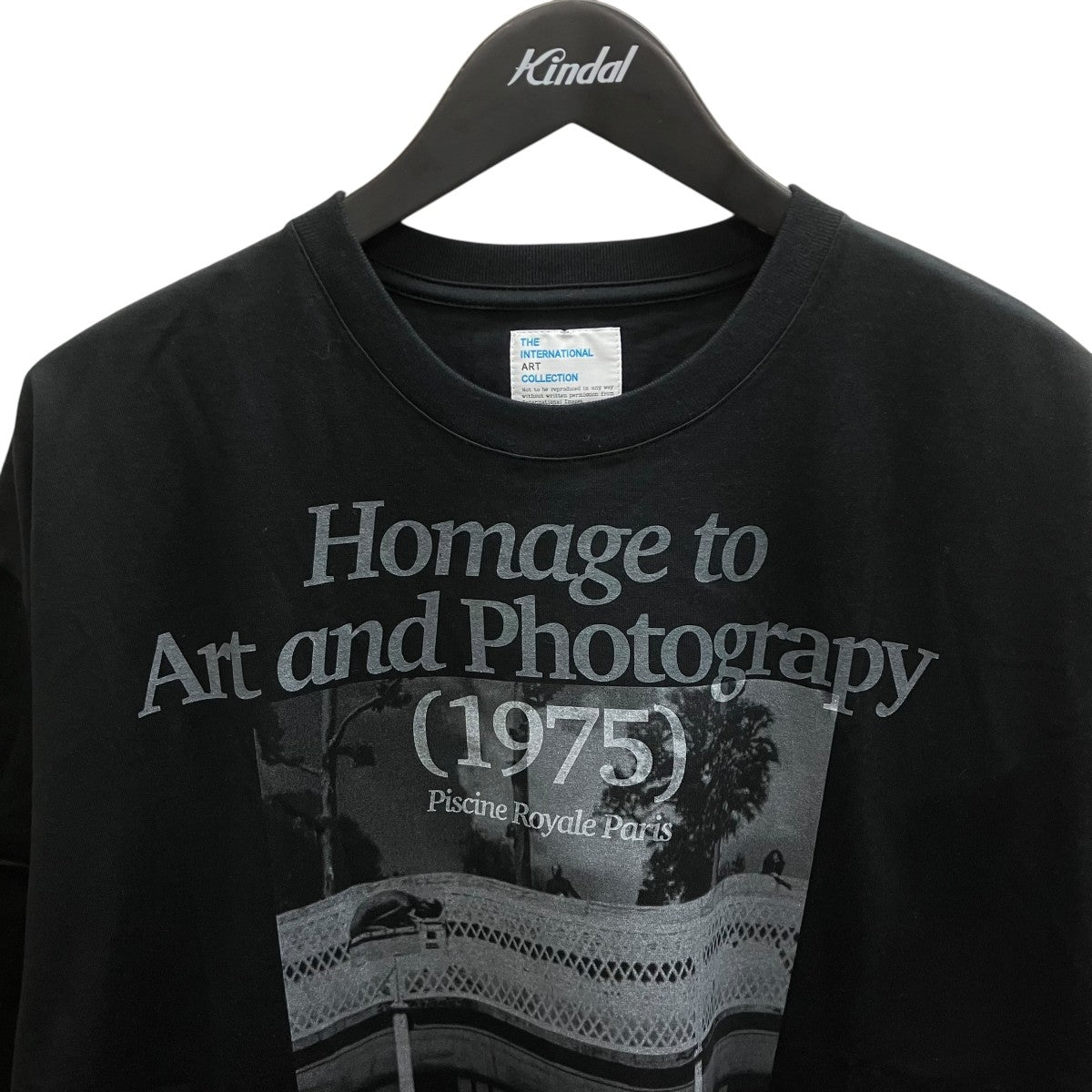 SHORT SLEEVE T-SHIRT   David Hockney， Piscine RoyaleプリントTシャツ