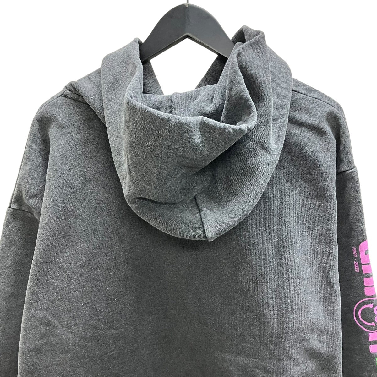 KOSTAS HOODIE胸刺繍パーカー