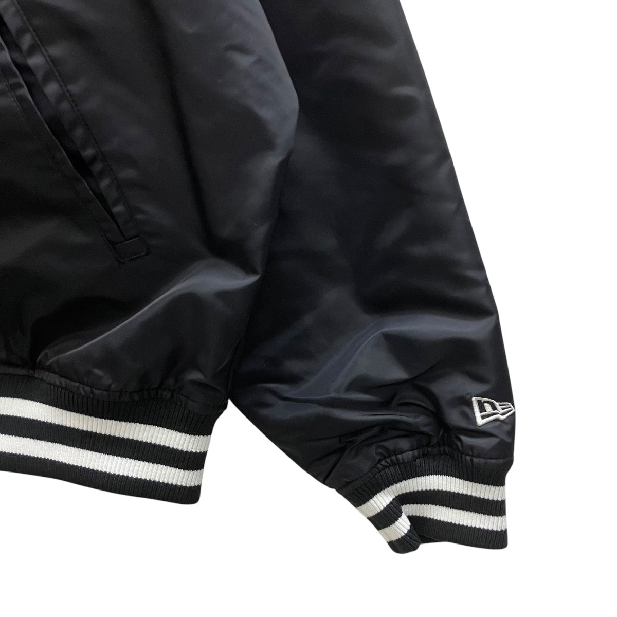 VARSITY JKT CHICUB WTTS GR8   BLACK コーチジャケット