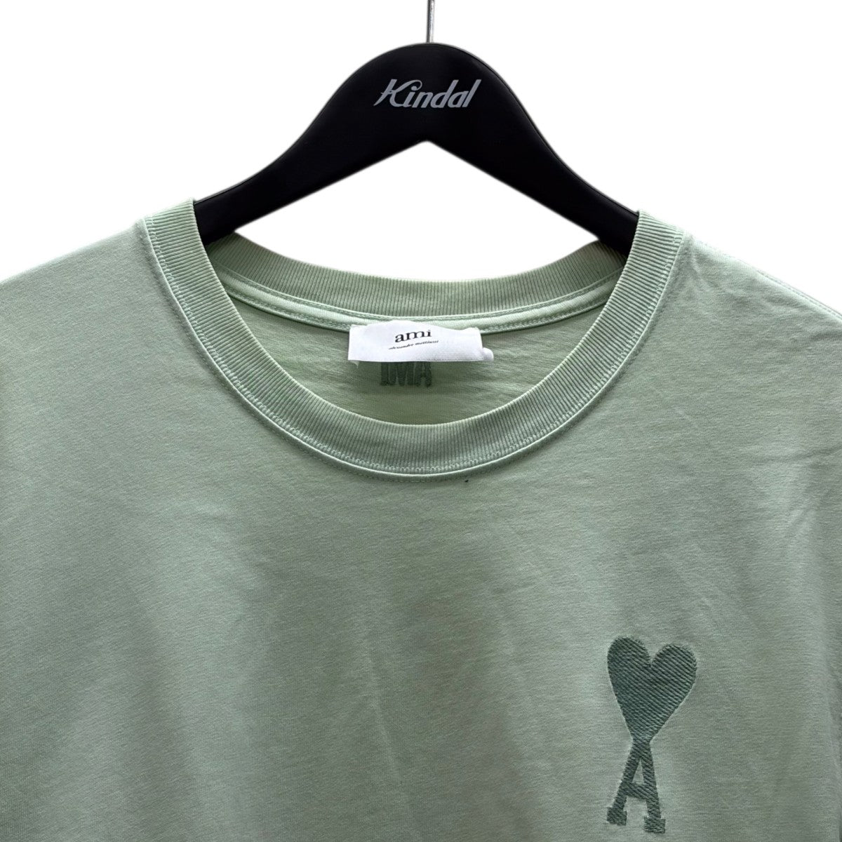 胸ハートロゴTシャツ