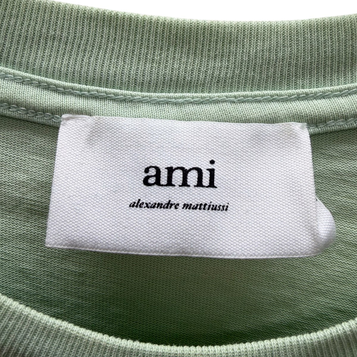 胸ハートロゴTシャツ