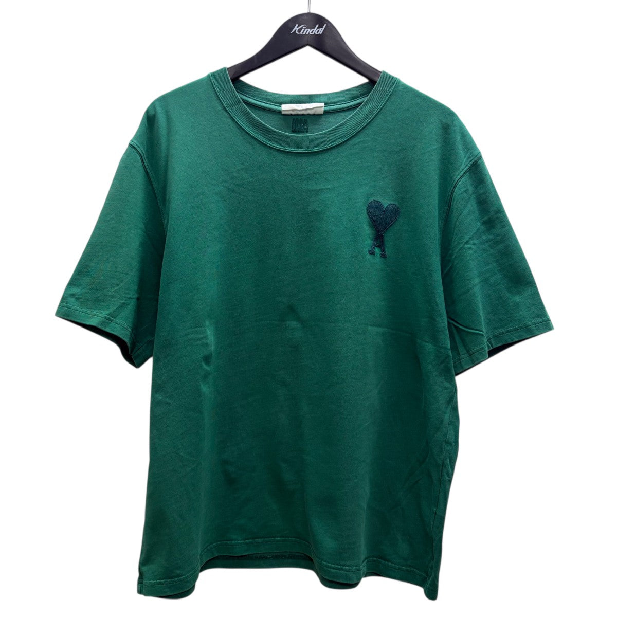 胸ハートロゴTシャツ