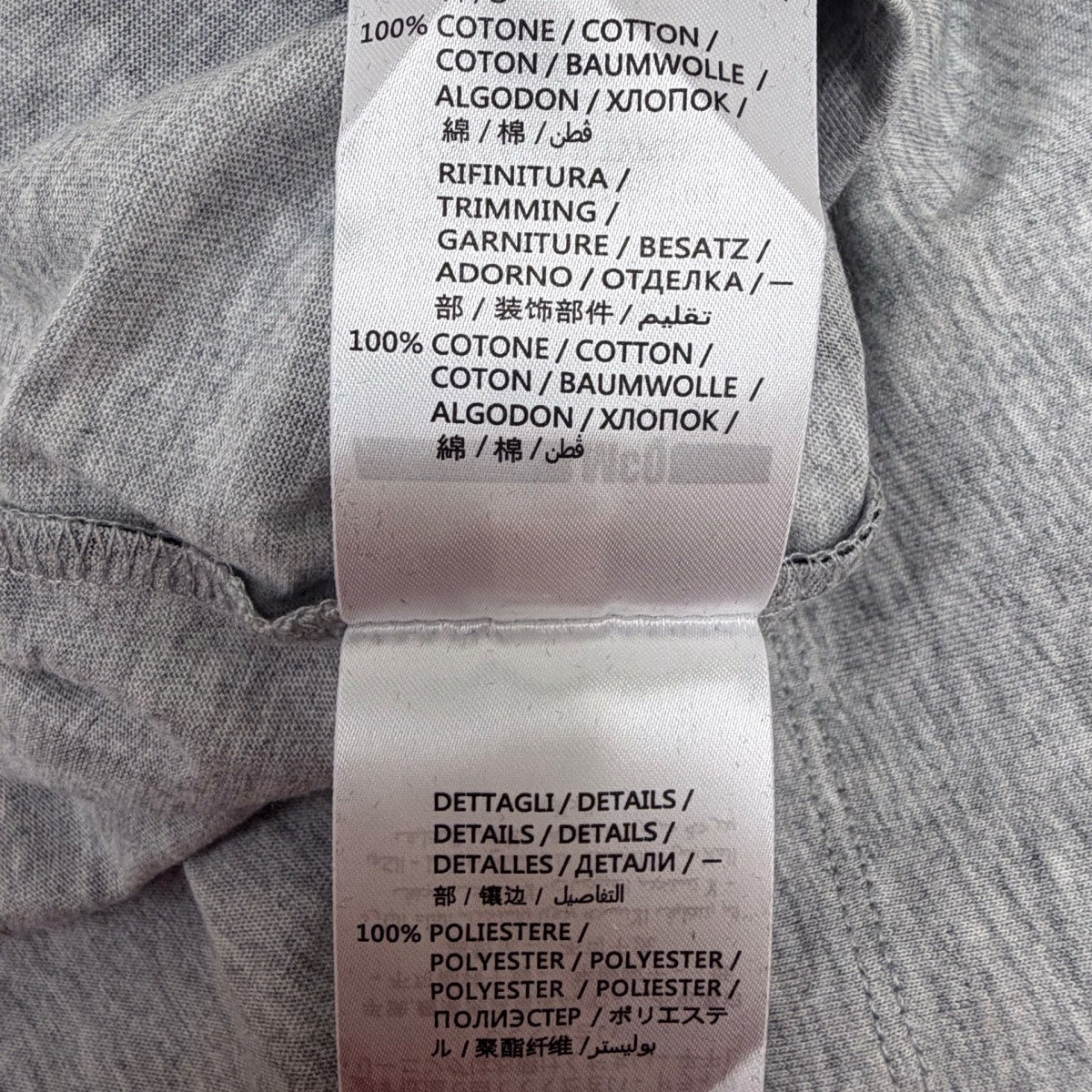 総柄Tシャツ