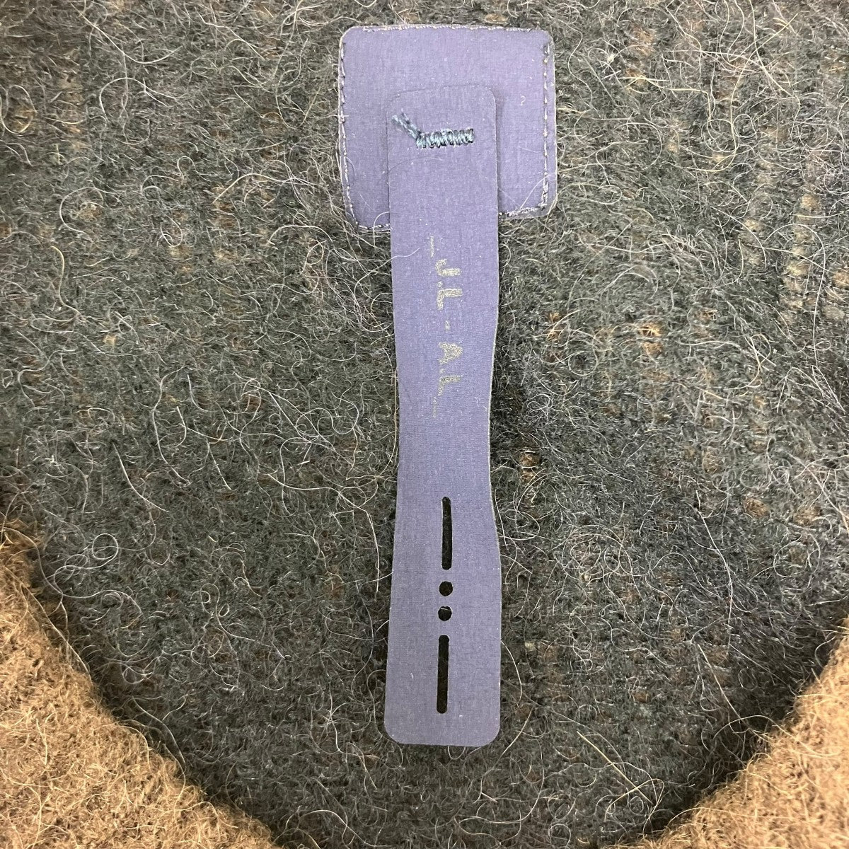 薄手ニット
