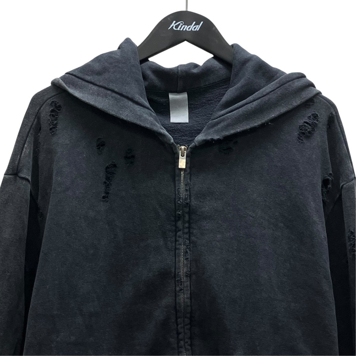 ダメージ加工ジップパーカー