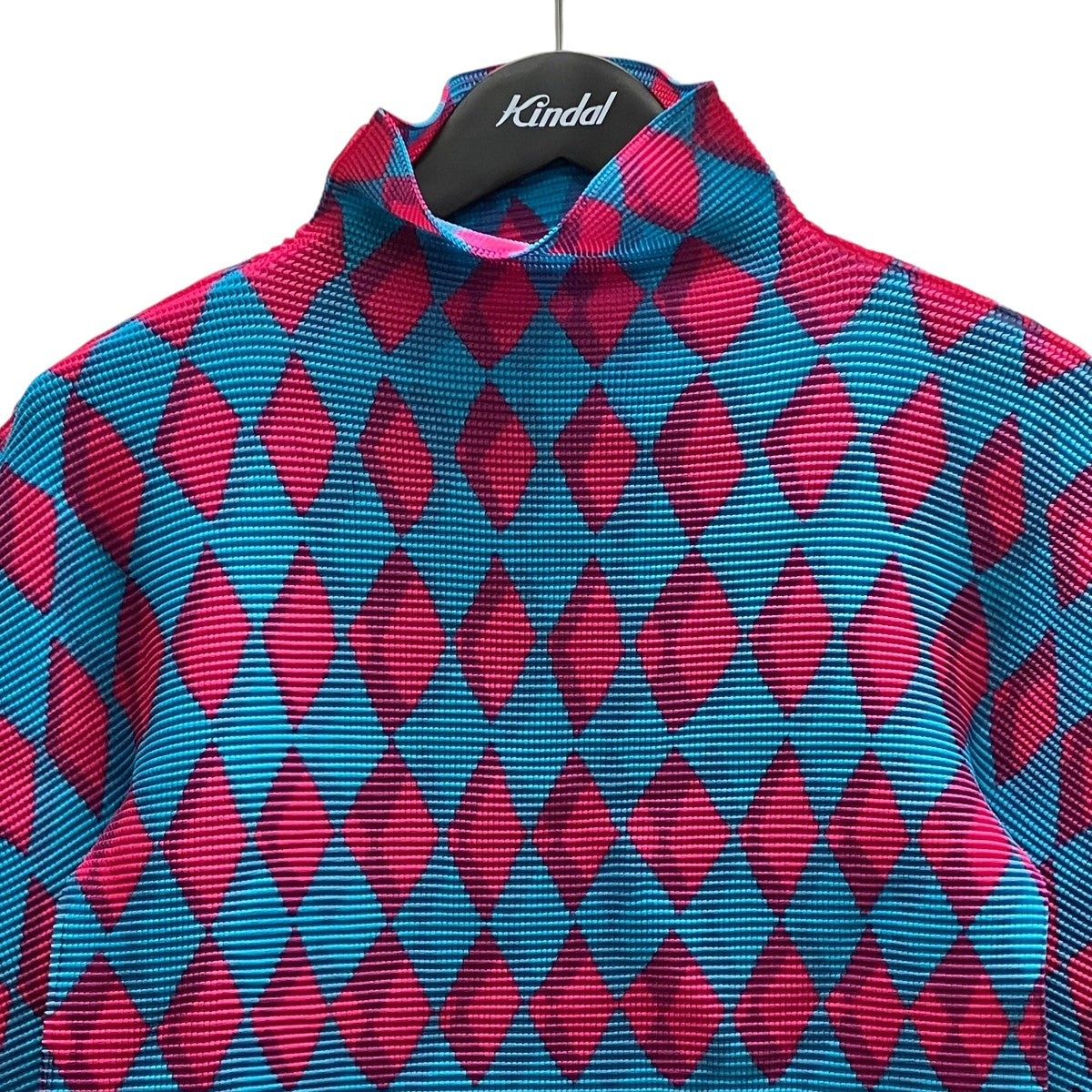 me ISSEY MIYAKE 26SS ダイヤパターンハイネックプリーツカットソー 古着・中古-2枚目のアイテム画像