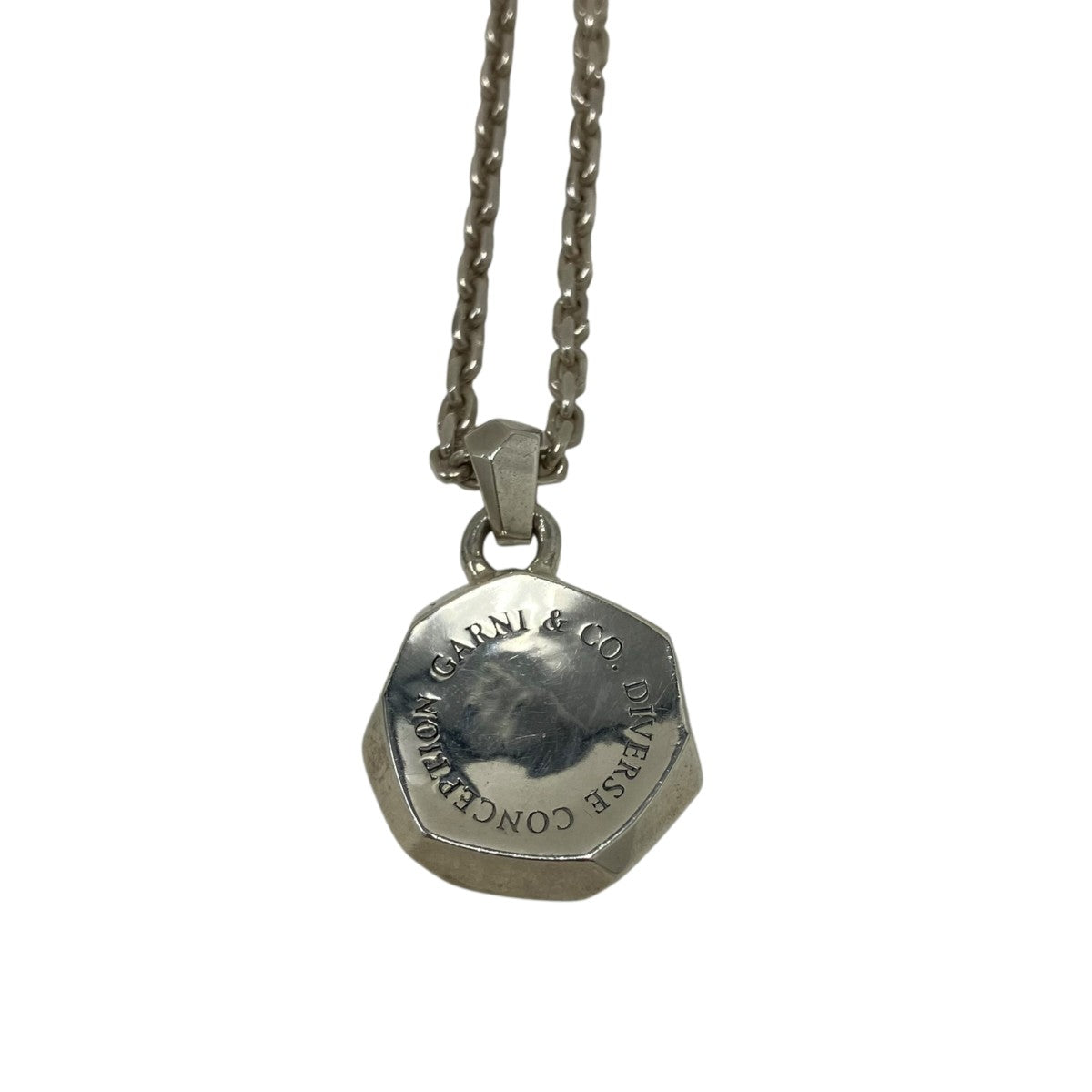 GARNI(ガルニ) DC Stamp Pendantシルバーネックレス シルバー｜【公式