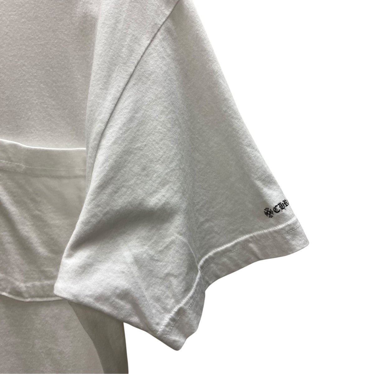 ネックロゴプリントTシャツ