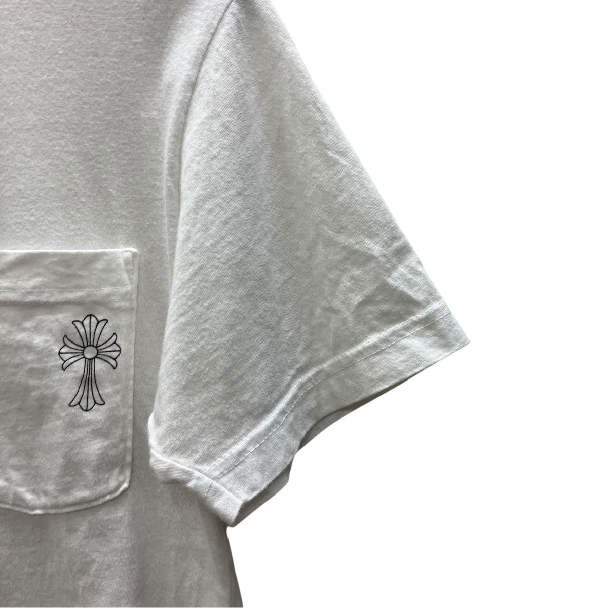 ネックロゴクロスプリントTシャツ
