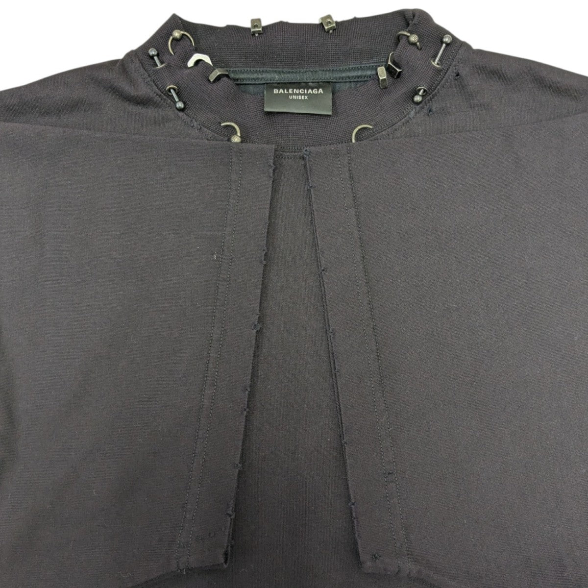 ピアッシングTシャツ