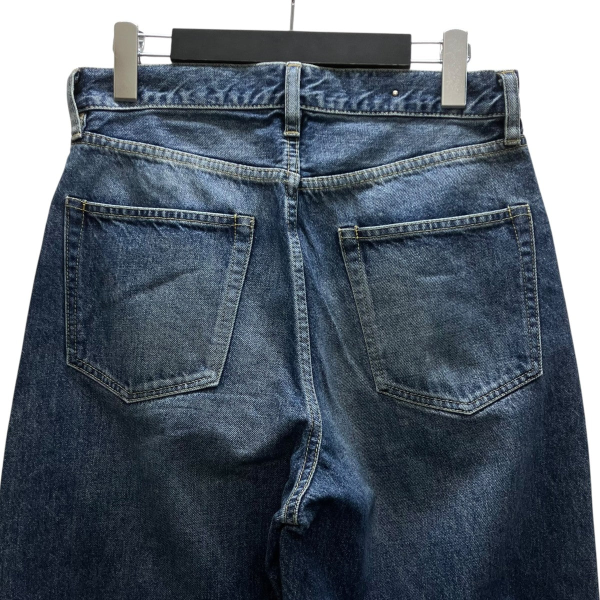 デニムパンツ