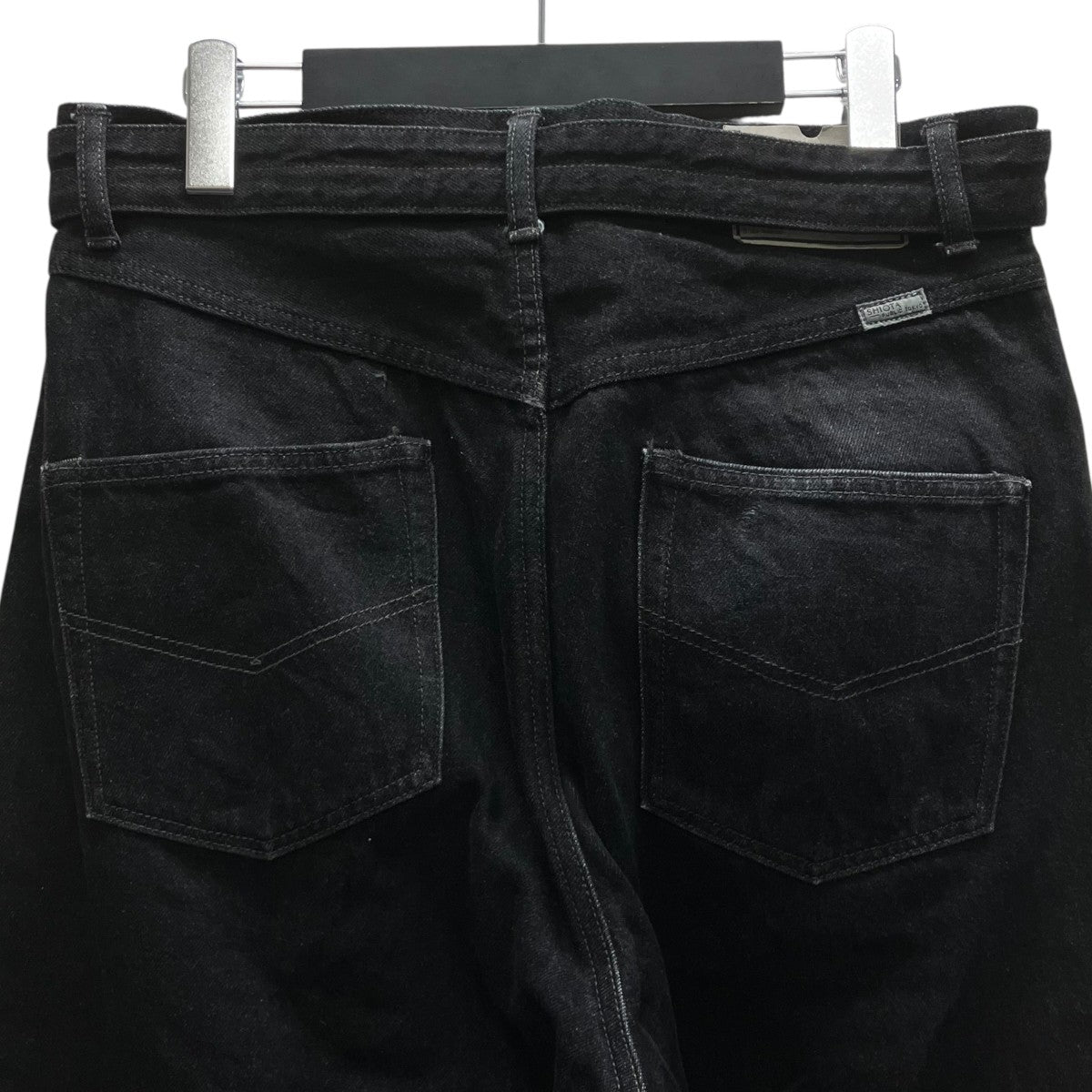 ベルテッドデニムパンツ