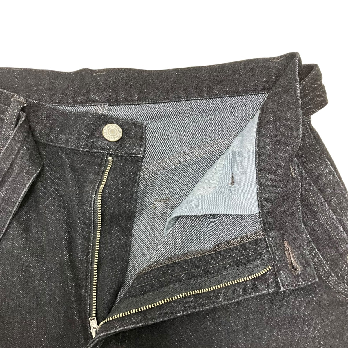 ベルテッドデニムパンツ