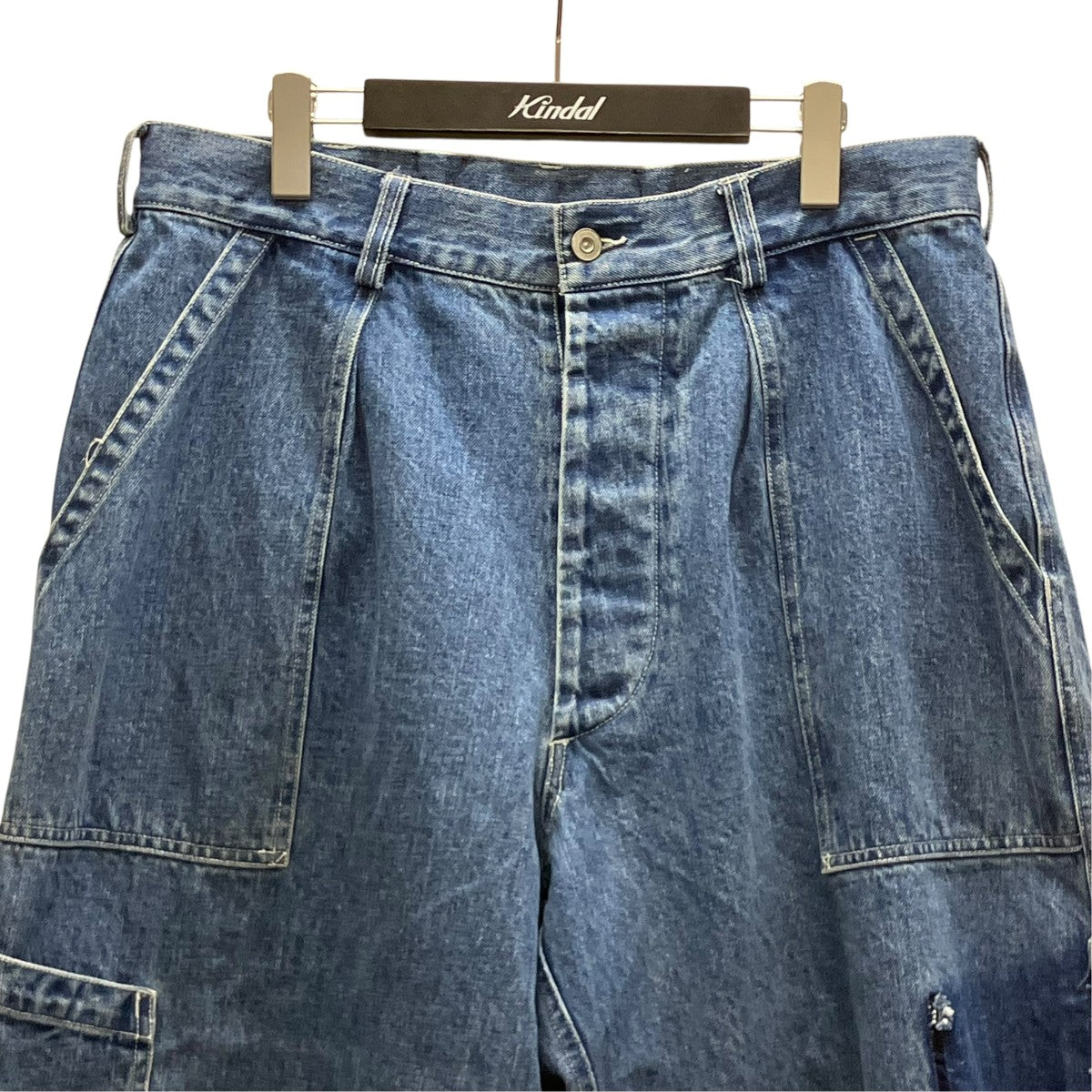 デニムパンツ