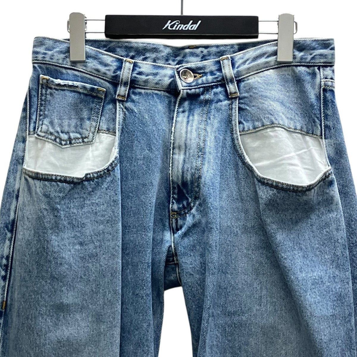 デニムパンツ