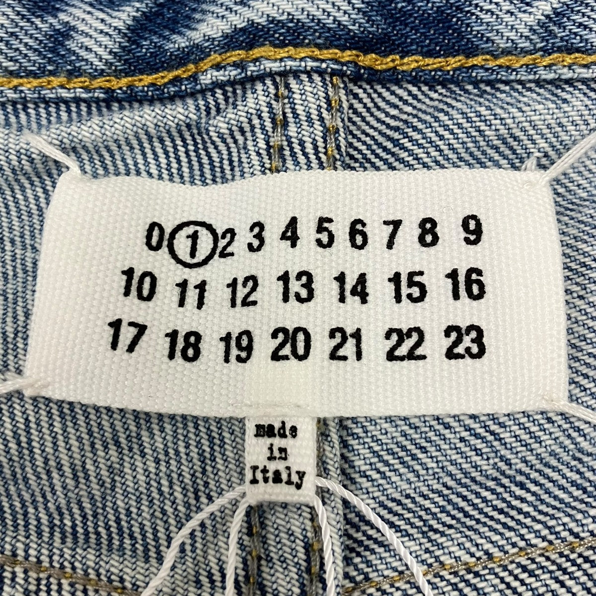 デニムパンツ