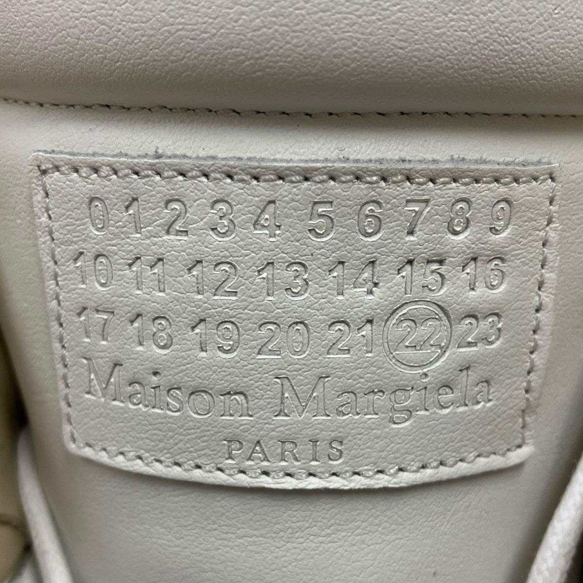 FUTURE MID-TOP ハイカットスニーカー
