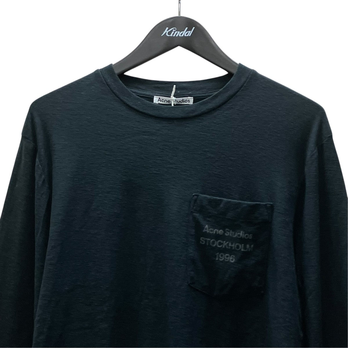 スプレー仕上げロゴTシャツ